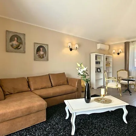In With Wi-fi Holiday home *