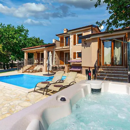 In With Wi-fi Holiday home Fuskulin