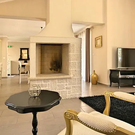 Holiday home In With Wi-fi